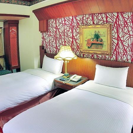 Karo Hotel Kaohsiung Luaran gambar