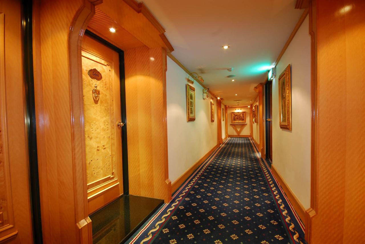 Karo Hotel Kaohsiung Luaran gambar